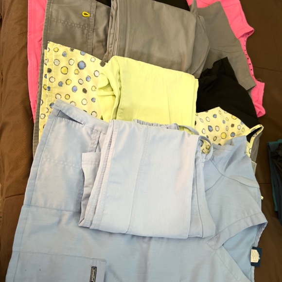 Scrubs - Picture 2 of 6